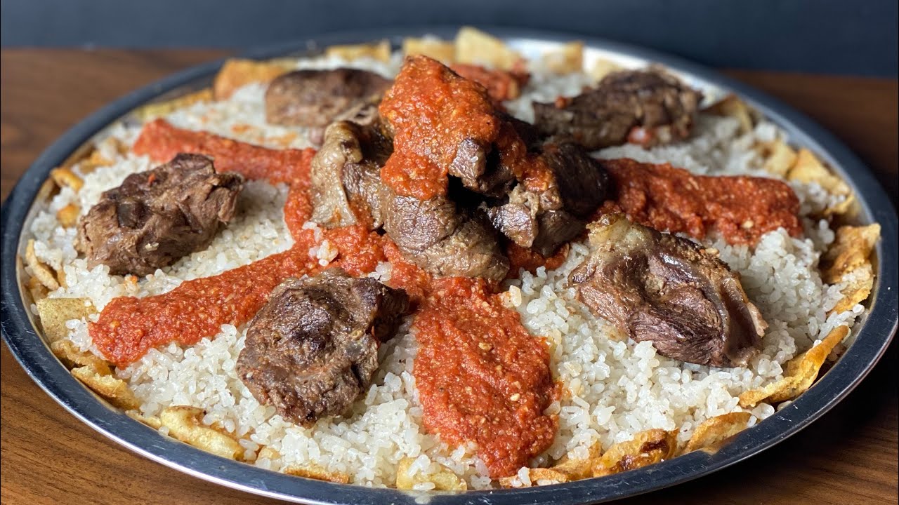 طريقة عمل فتة اللحمة  المصرية بكل تكتها بالعيش المتحمر بالزبدة😍