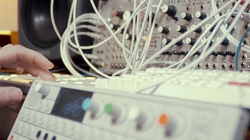 4.9.20 // Modular Synthesizer