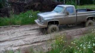 Fun in the mud 35's.AVI