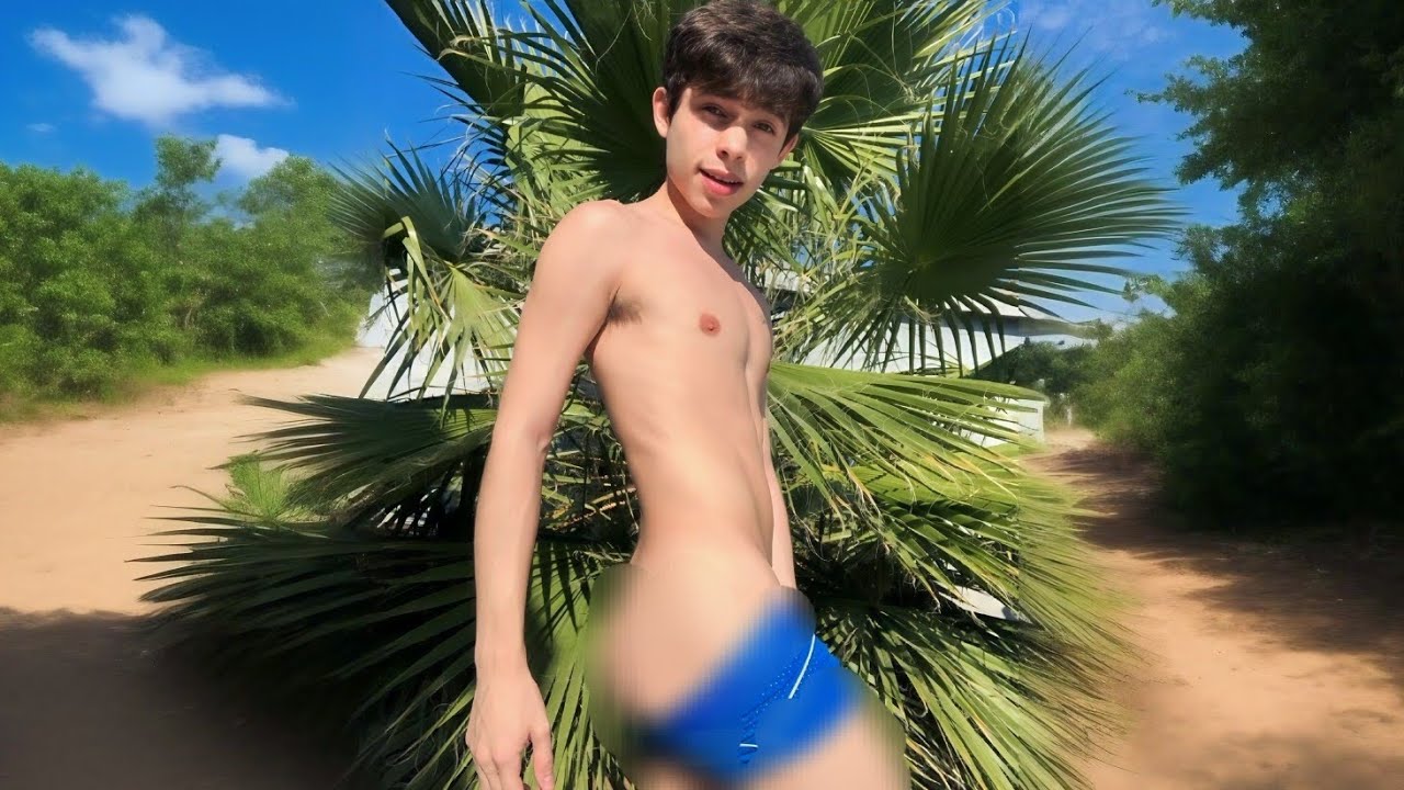 Pretty Gorgeous Young Fitness Model | SUPER BOII