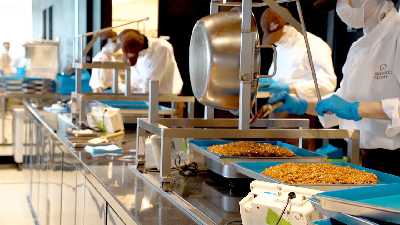 鎌倉の老舗菓子店が手がける、工場見学をしながら味わうクルミの焼き菓子！【クルミッ子】