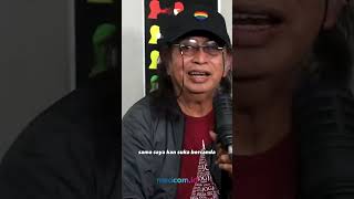 Download Lagu CERITA ABADI SOESMAN SAAT DIAJAK BERGABUNG DALAM GOD BLESS MP3