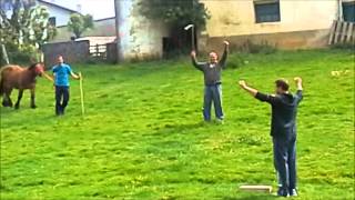 Gorriti GO ESKU DAU!