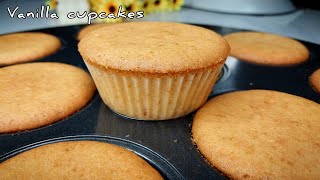 Soft and Fluffy Vanilla Cupcakes! super tasty, in 5minutes you will make it every day!