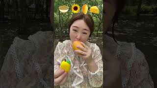 Eat emoticons,eat you bite by bite,the co-pilot eats snacks#food#shortvideo#eatemoticons