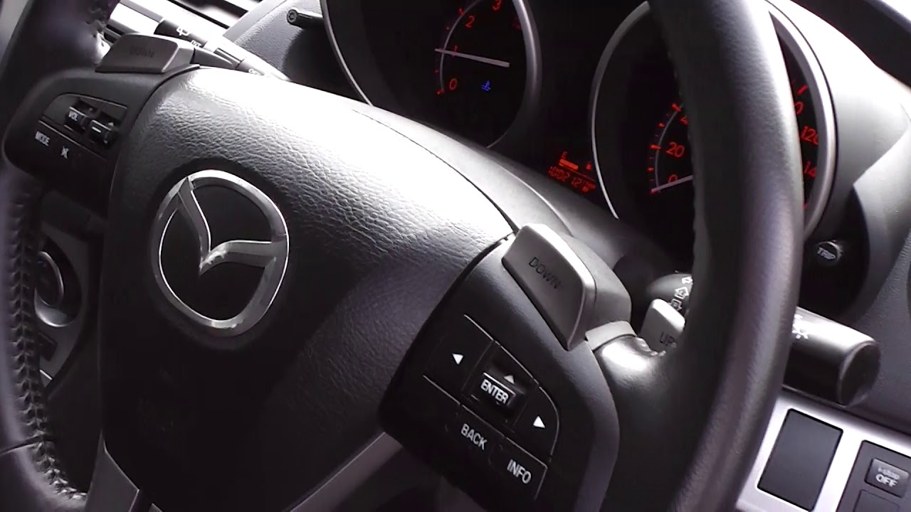Mazda axela чехлы