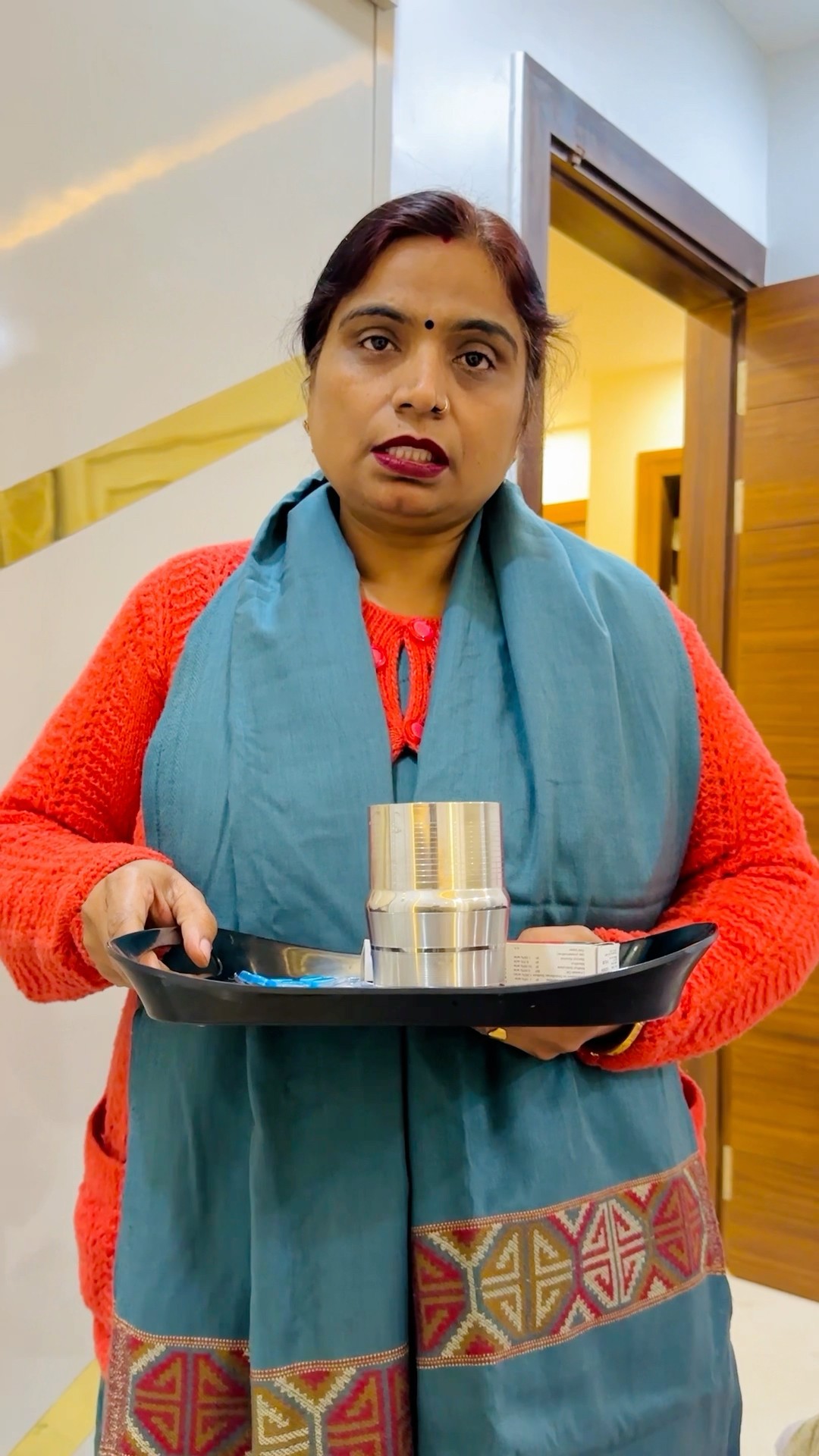 Mummy ko bhi sardi lagti h ? @Neelam_kukreja #dushyantkukreja #shorts