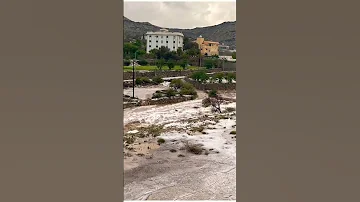تعطر قلبي بريح المطر 