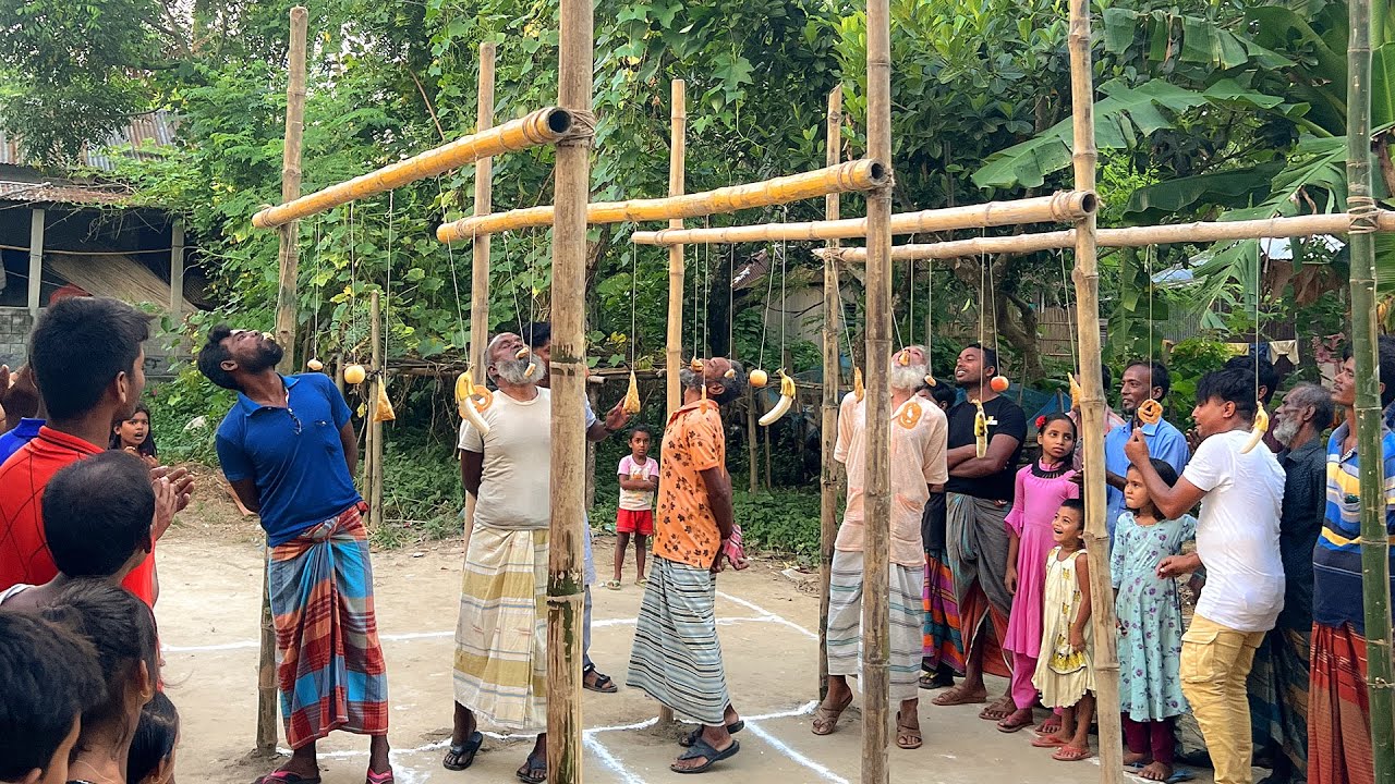 গ্রামের চাচাদের ঝুলন্ত খাবার খাওয়ার চ্যালেঞ্জ। সবচেয়ে আগে খেয়ে কে পুরস্কার জিতলো ? Eating Challenge