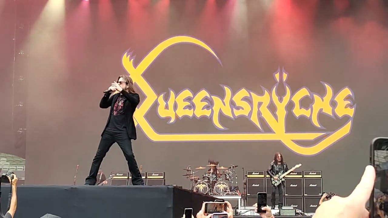Queensrïche Queen of the reich Monsters 2025