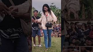 cewek cewek cantik ikut nyawer