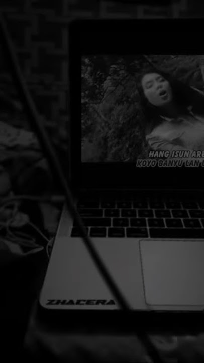 Story WA Santuy depan Laptop Suliana - lir pedote banyu | Its Story
