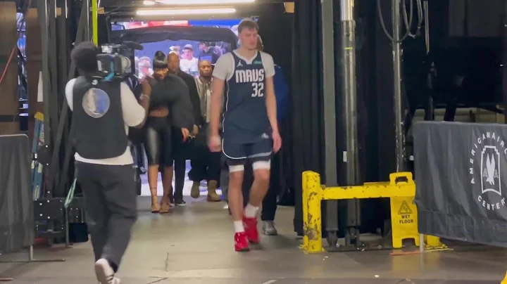 ANTHONY DAVIS, COOPER FLAGG & THE MAVERICKS AFTER TONIGHTS GAME WIN AGAINST NETS AT AA CENTER