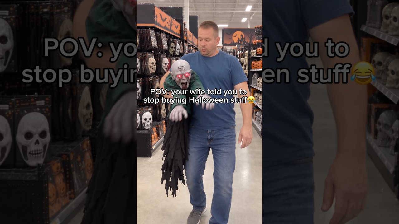 Would you like one?🤣 #halloweendecor #animatronics #halloweenprops #halloween
