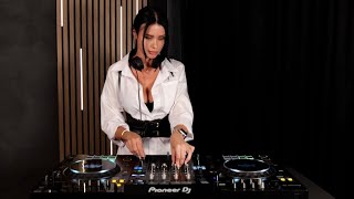 LIANA - MELODIC HOUSE & TECHNO