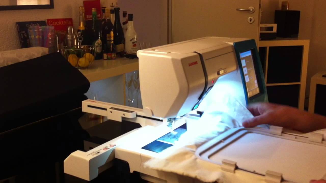 Janome Memory Craft 9900 - YouTube