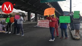 Vecinos bloquean carriles de avenida Oceanía