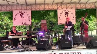 Watch Ray Charles Laura video