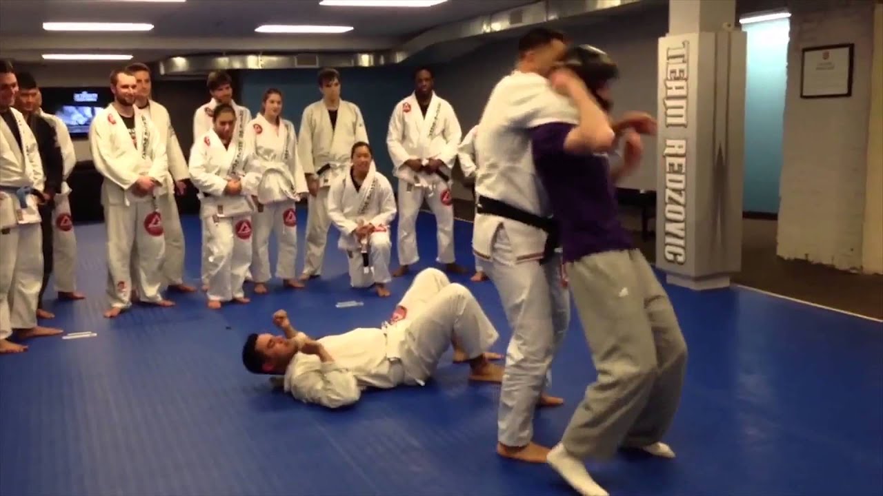 Harlem Shake Brazilian Jiu-Jitsu Remake by Idriz Rear Naked Choke - YouTube