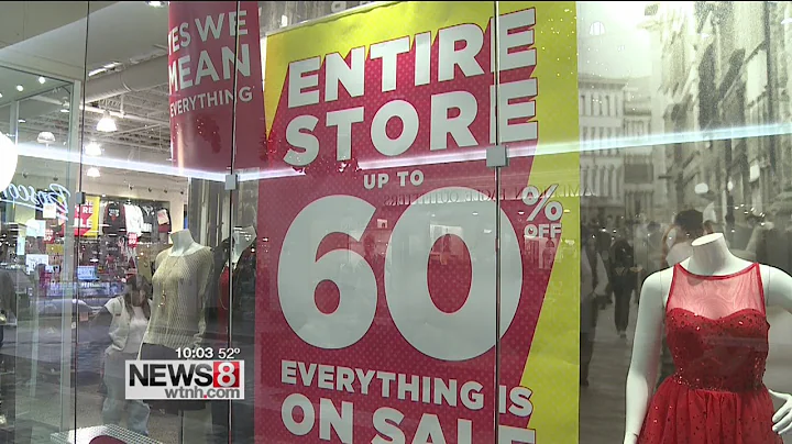 Last minute shoppers, retail workers talk spending on Christmas Eve