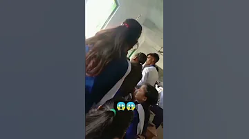 Girls vs Boys school fighting 😱😱