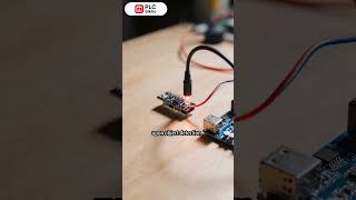 PNP Proximity Sensor Explained in Hindi | Working, Wiring &amp; PLC Connection