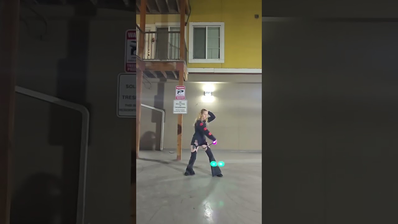 Beautiful OrbPoi Pro tech flow by Sponsored Artist @meggyflows333🔥💙🦋