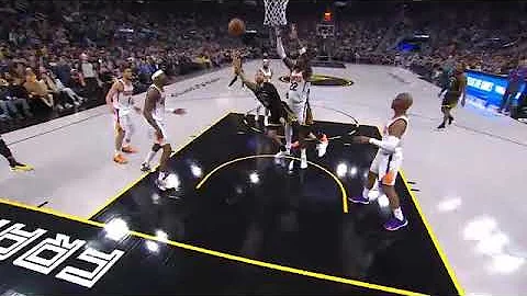 Steph Curry bullies Chris Paul down sideline says "this ain't 2014 no more"