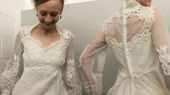 ROUND 2 : I try on MORE VINTAGE Wedding dresses at the thrift store