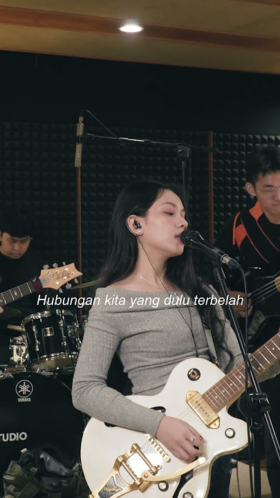Hanya dalam satu kedip, engkau berubah kini ku lelah ~ #SEBY #rnb #Berubah