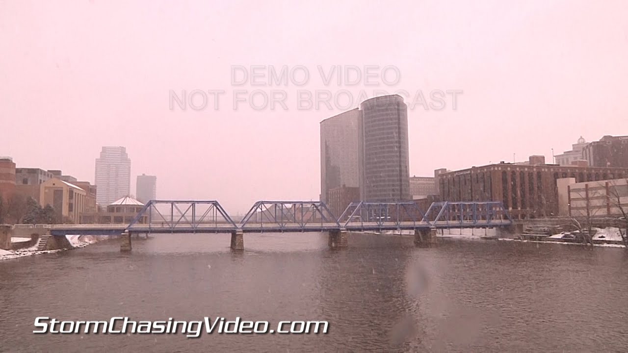 11/25/2014 Grand Rapids, MI Snow People Pre Holiday Travel B-Roll