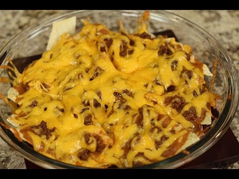 Superbowl Beef Nachos With Sour Cream & Guacamole! by Rockin Robin Cooks