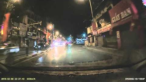 Bật pha khi đi trong phố