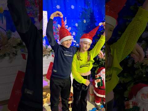 Vlad And Vika New Christmas Merrychristmas Music Christmassongs Friend Friends Like Short 