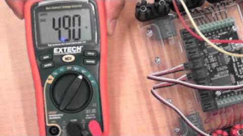 EECS Lab 4 Voltage on Pulse Monitor