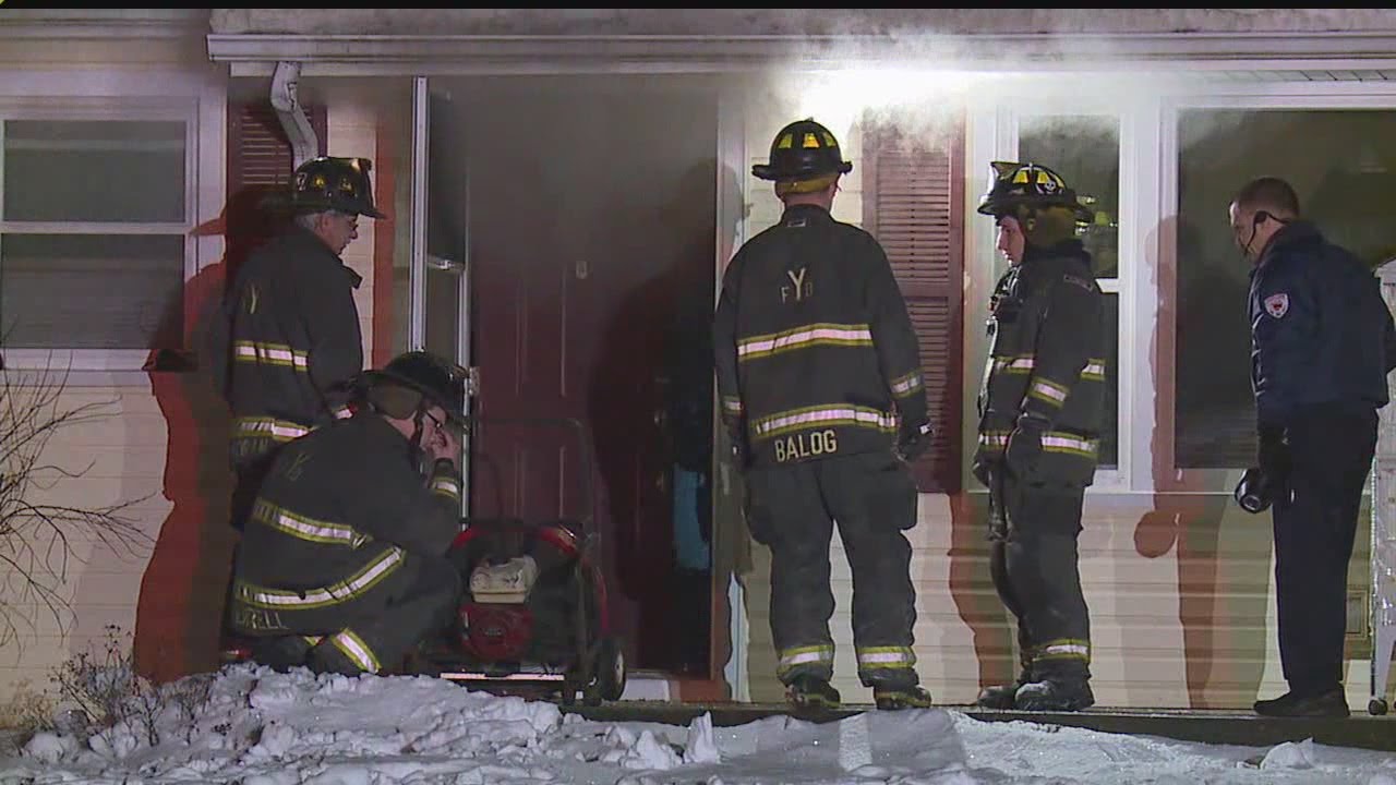 West side house fire forces family to relocate - YouTube