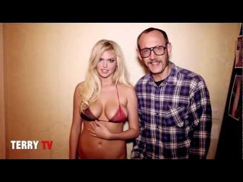 10 hours of `Kate Upton Bouncing Boobs` 