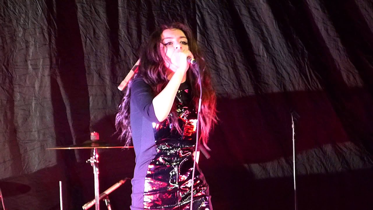 Charli XCX - I Love It (Icona Pop) live Manchester arena 20-03-2013 ...