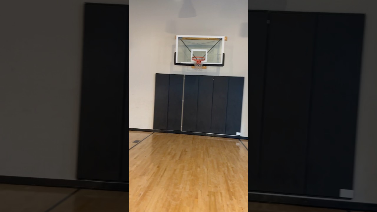 New Basketball training center in downtown Orlando, Florida 🏀🏋🏽‍♀️ taking clients now! 💪🏽