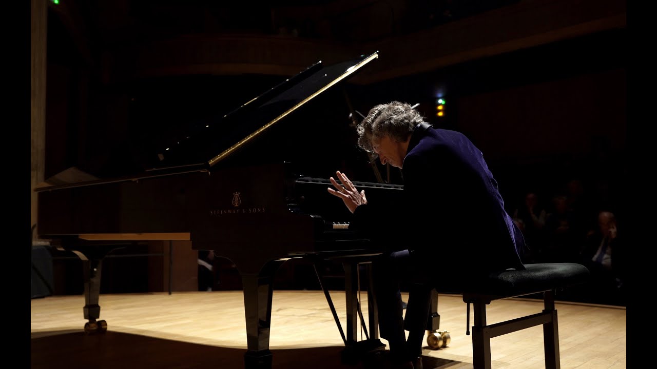 Vittorio Forte - Brahms  Intermezzi op 117 - Nuits du Piano Paris