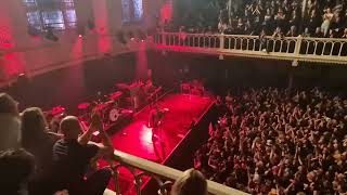 Yungblud - Mad (Amsterdam @ Paradiso; 31.10.2022; Halloween concert)