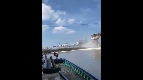 Giây Phút Gãy Cầu Cái Đôi Vàm Phú tân