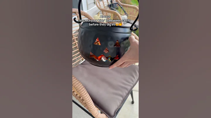 Always inspect your kids' Halloween candy before they dig in!#staysafe #trickortreat#candy#halloween