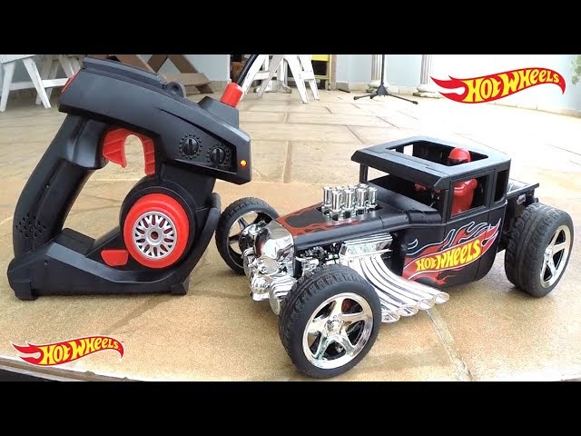 CARRO COM CONTROLE REMOTO BONE SHAKER HOT WHEELS CANDIDE 4545