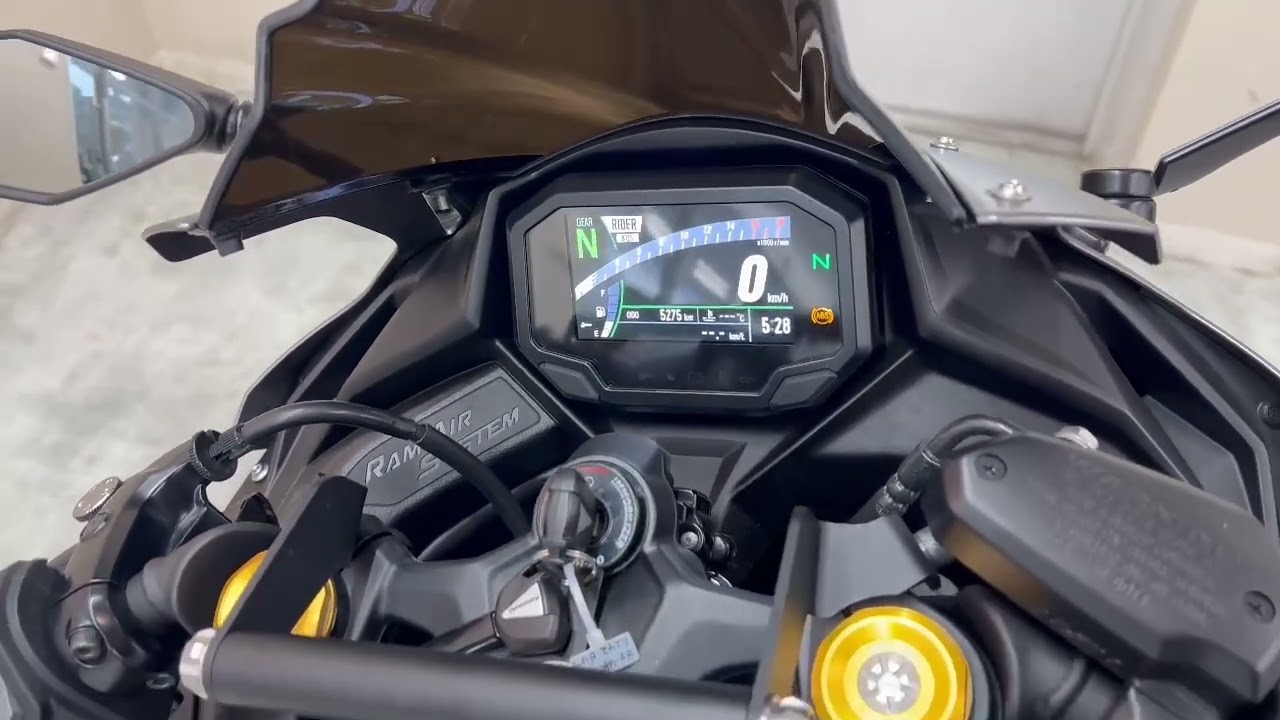 カワサキ NINJA ZX－4RSE 2025年モデル ワンオーナー