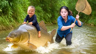Catching 300+ Monster Carp \u0026 Giant Catfish by Hand to Sell at the Market, Buying Milk for my Kids