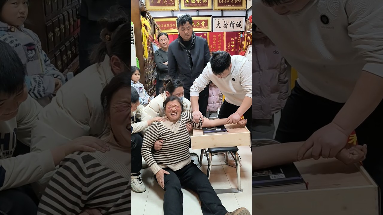 E3372 Stretching an😬🌳💪🏻💙arm with muscle adhesions through the pain—absolute agony!