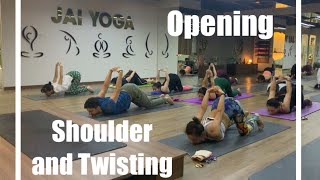 45 minutes Shoulder opening and spinal twist screenshot 4