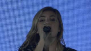 Louane &quot;Du courage&quot; à l&#39;Autre Canal à Nancy le 04/12/2015