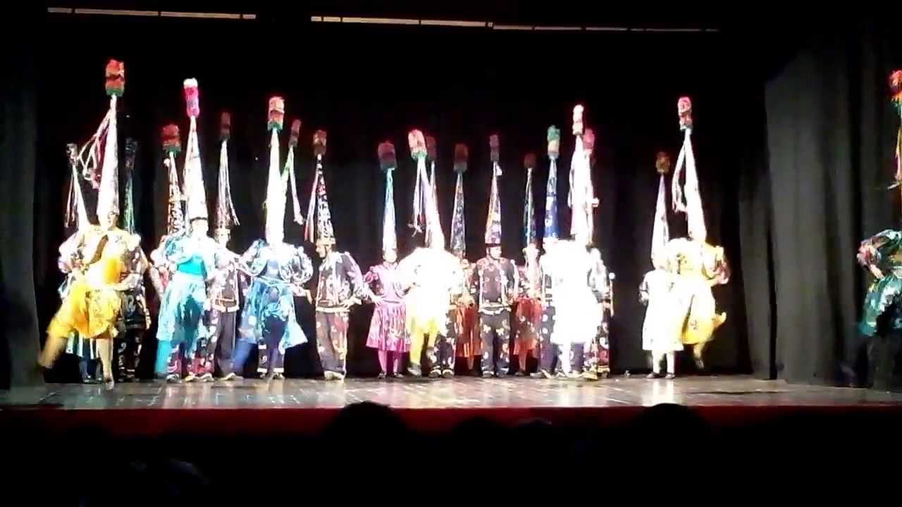 Gruppo Folkloristico Pavullese 10^ Ed. Bianco Folklore - La Monferrina 3/12/2013